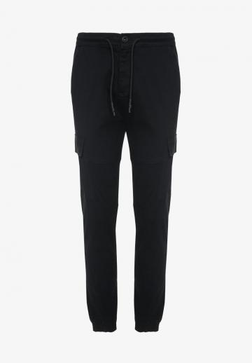 Брюки с накладными карманами