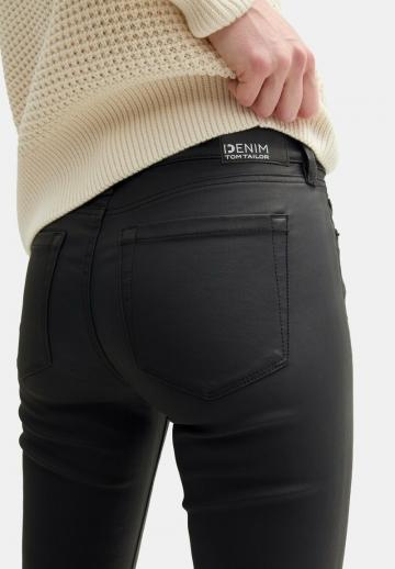 Узкие джинсы