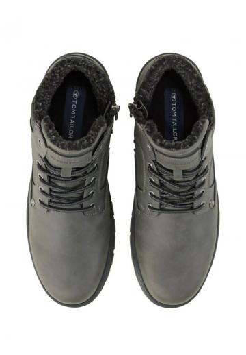 Зимние ботинки