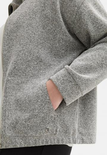 Вязаная кофта