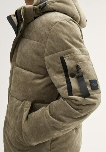 Зимняя куртка