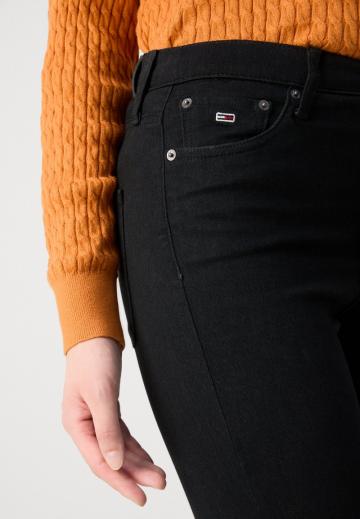 Узкие джинсы