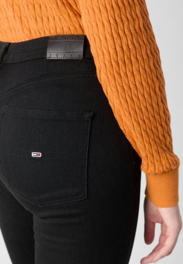 Узкие джинсы