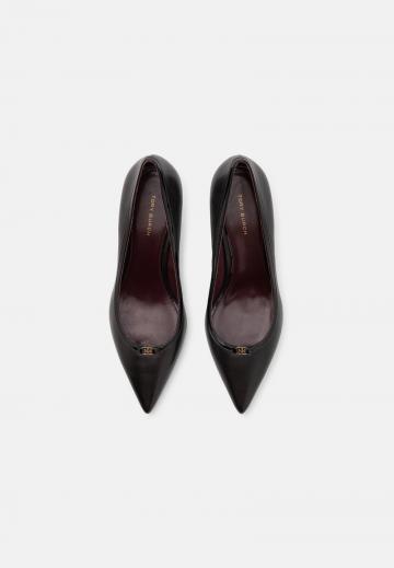 Туфли на высоком каблуке