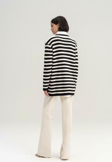 Длинный жилет