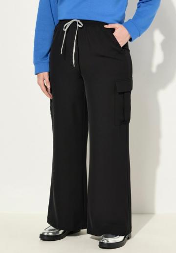 Брюки с накладными карманами