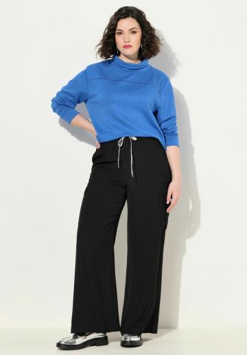 Брюки с накладными карманами