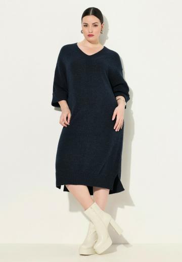 Вязаное платье