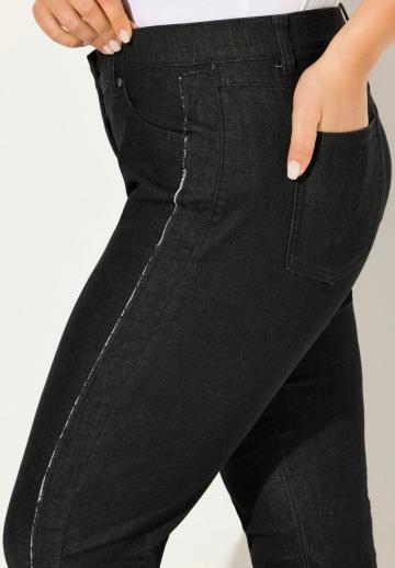 Короткие джинсы