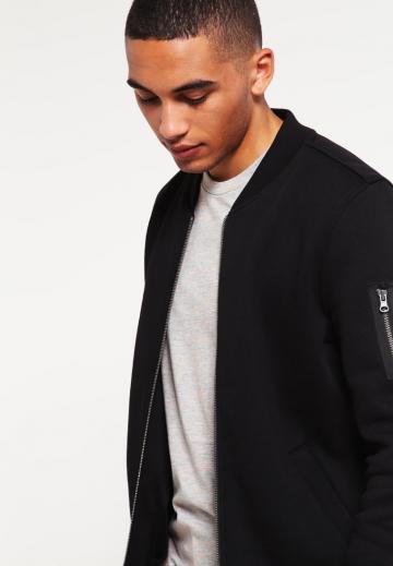 Куртка бомбер