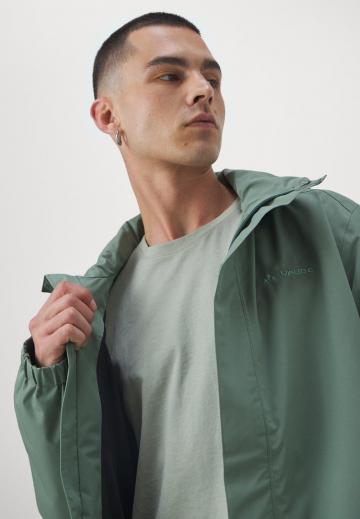 Куртка-дождевик