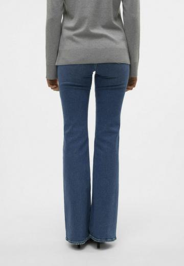 Клешеные джинсы