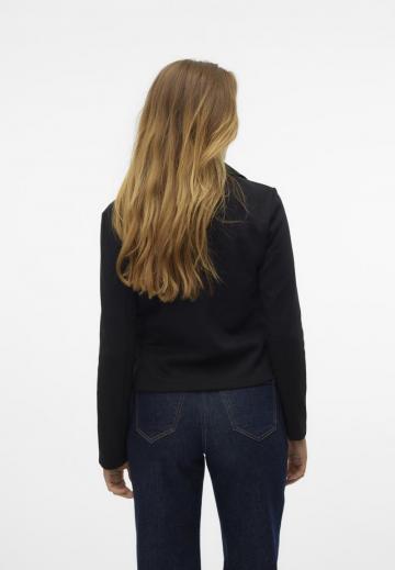 Короткий блейзер