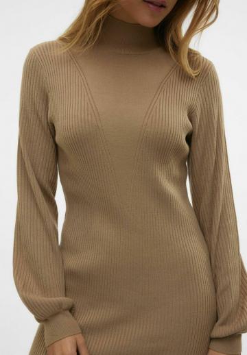 Вязаное платье