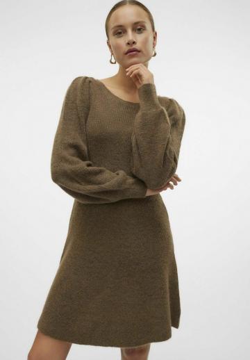 Вязаное платье