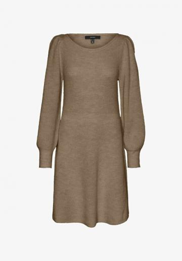 Вязаное платье