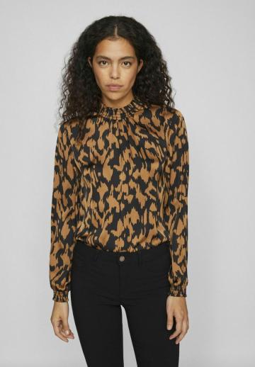 Атласная блузка