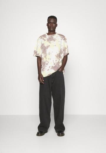 Свободные джинсы