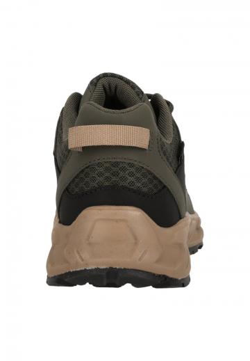 Походные кроссовки