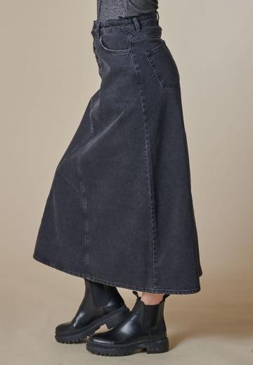 Юбка с накладными карманами