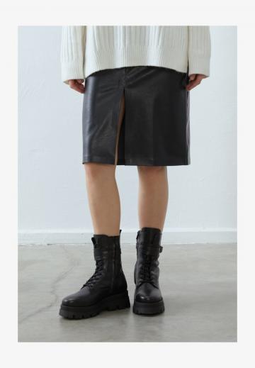 Ботинки на шнуровке