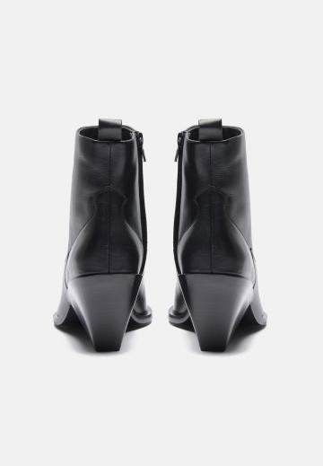 Ковбойские сапожки