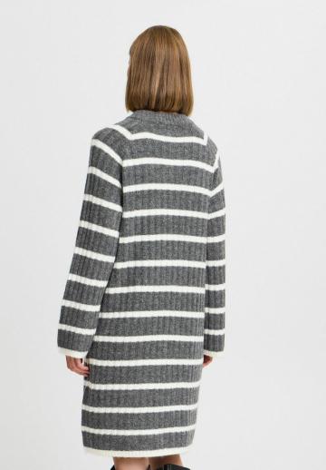 Вязаное платье