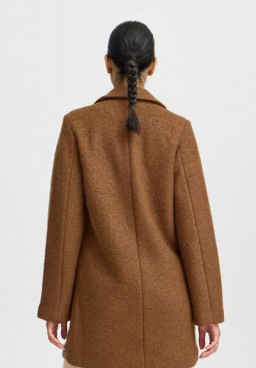 Короткое пальто