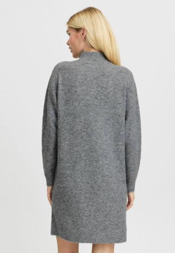 Вязаное платье