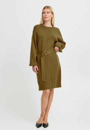 Вязаное платье