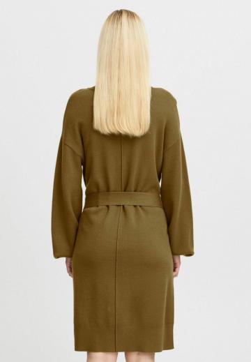 Вязаное платье