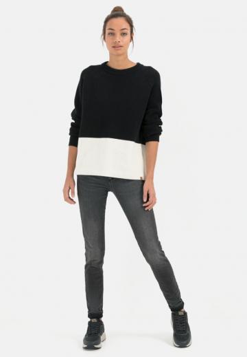 Узкие джинсы