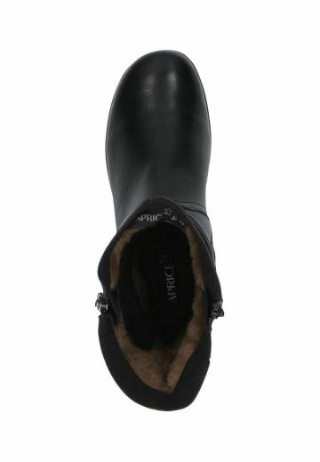 Сапожки на танкетке