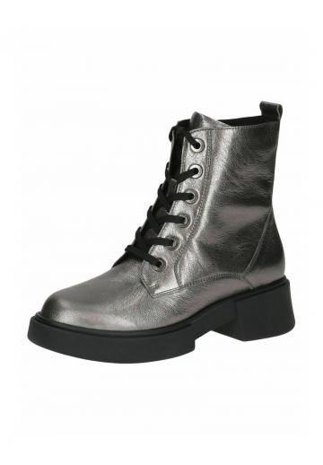 Ботинки на шнуровке