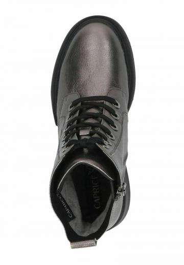 Ботинки на шнуровке