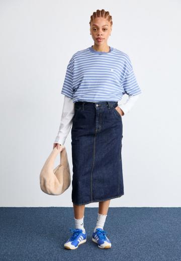 Юбка с накладными карманами