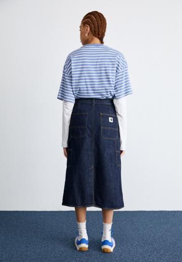 Юбка с накладными карманами