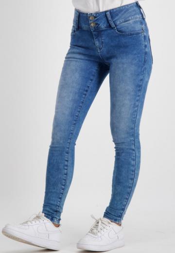 Узкие джинсы