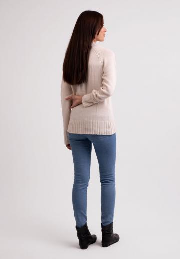 Пуловер с вырезом V