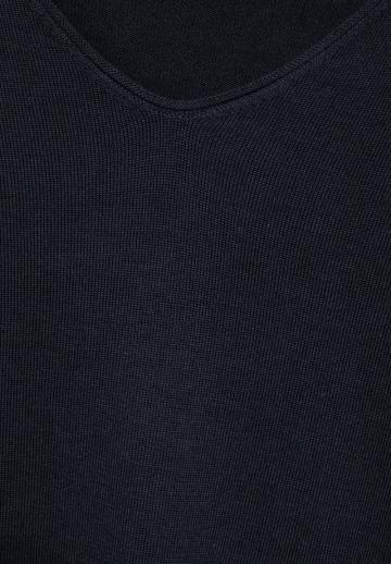 Пуловер с вырезом V