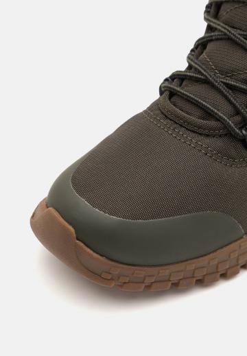 Походные ботинки