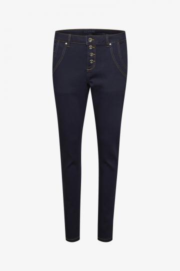 Узкие джинсы