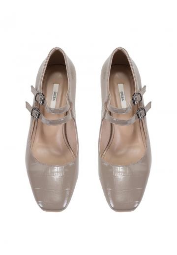 Туфли с ремешком