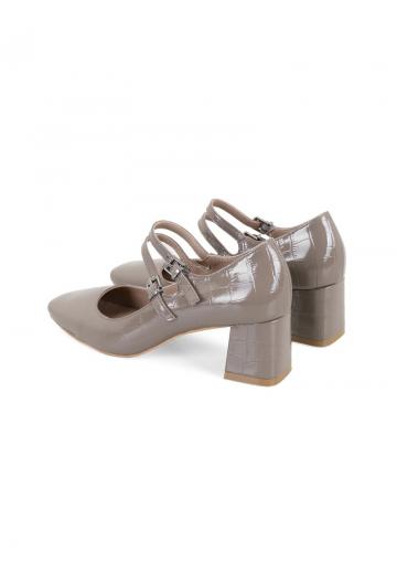 Туфли с ремешком