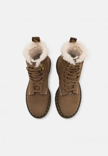 Зимние ботинки