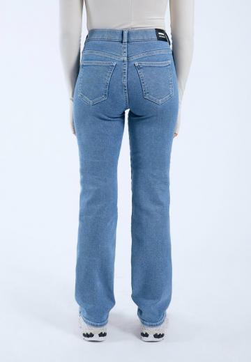 Прямые джинсы
