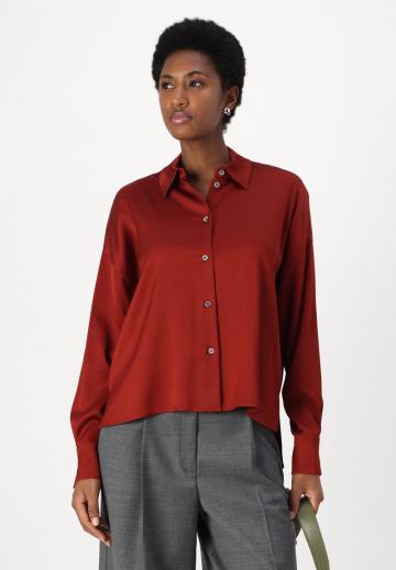 Атласная блузка