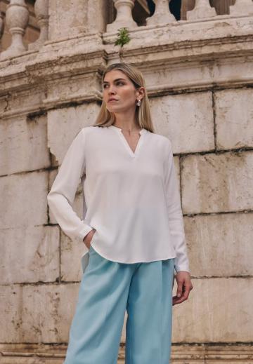 Атласная блузка