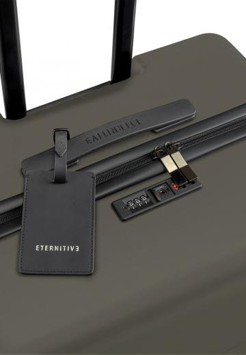 Чемодан на колесах