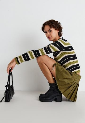 Полусапожки на высоком каблуке